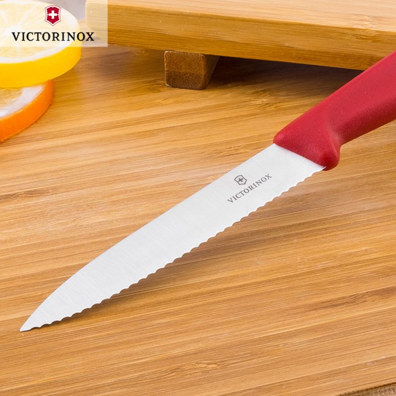 Кухонний ніж Victorinox Paring лезо 10см хвилястий Червоний